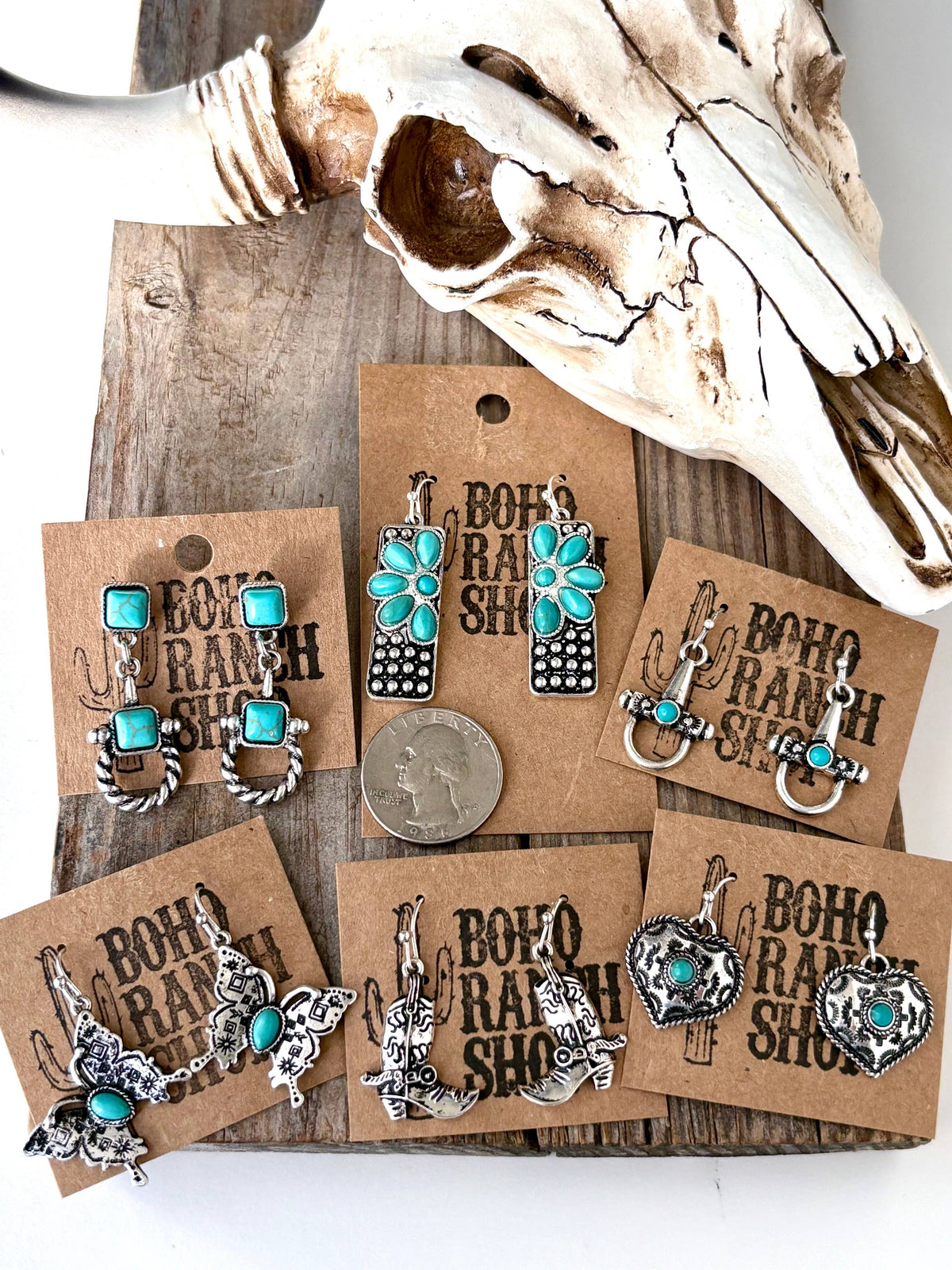 Western Style Pendant with Turquoise Stone Dangle Earrings: Horsebit
