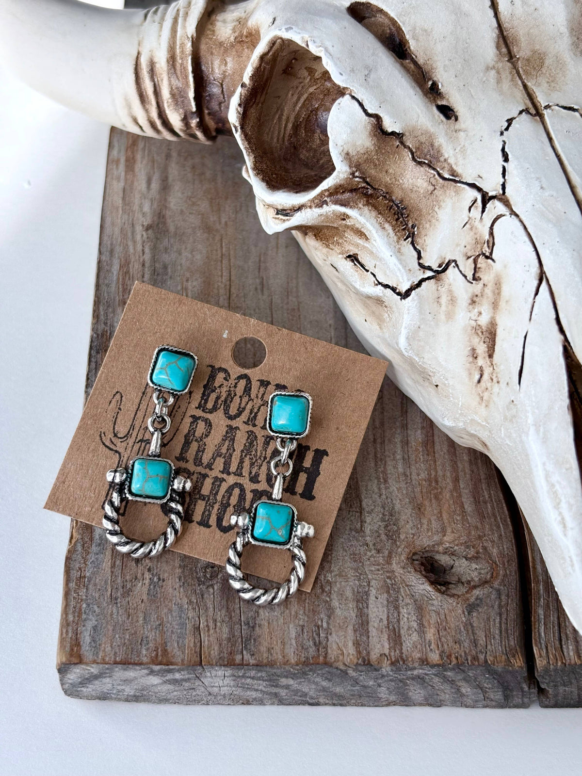Western Style Pendant with Turquoise Stone Dangle Earrings: Horsebit