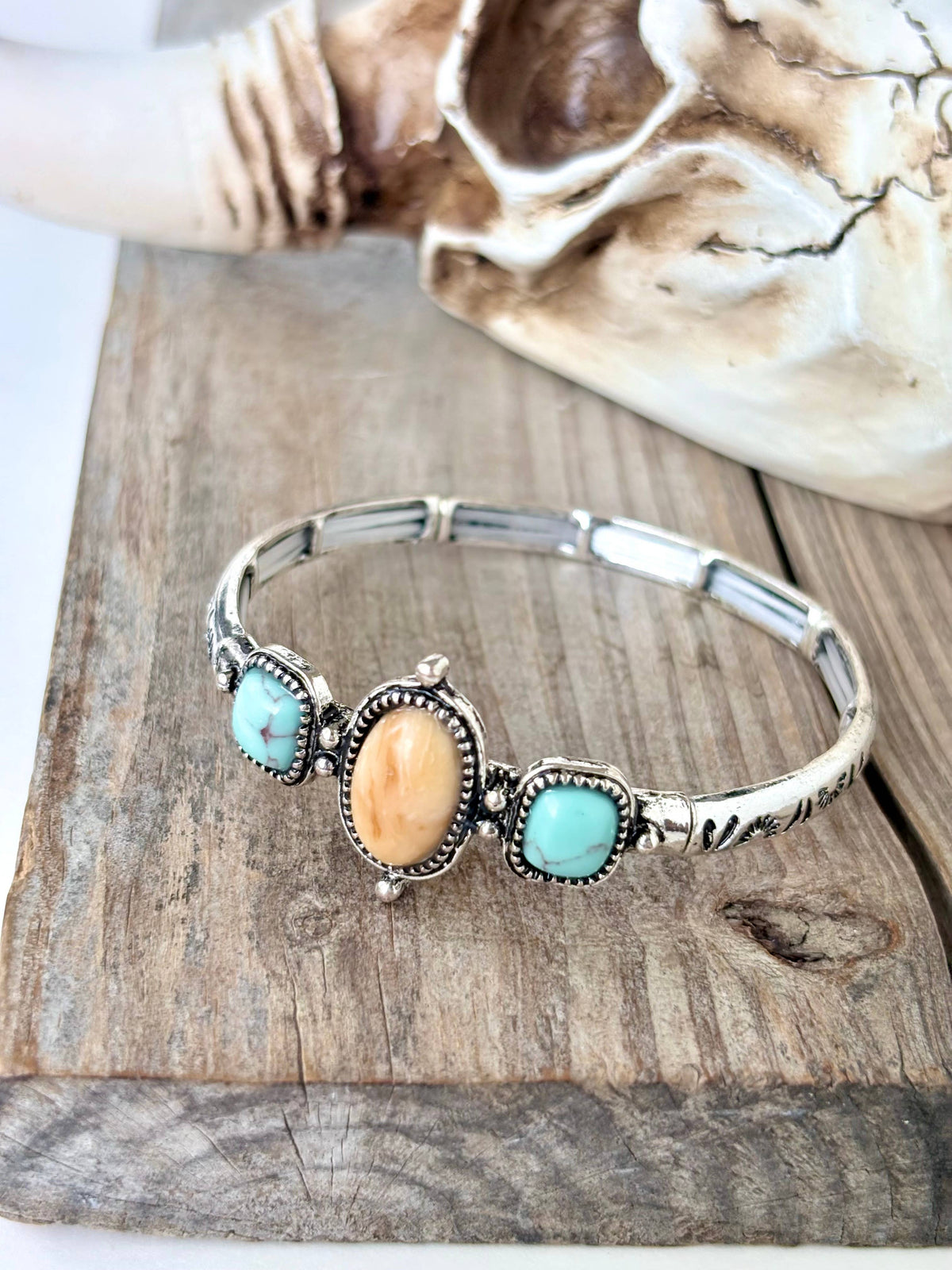Western Style Heart Turquoise Stone Stretch Bangle Bracelet: Heart Black