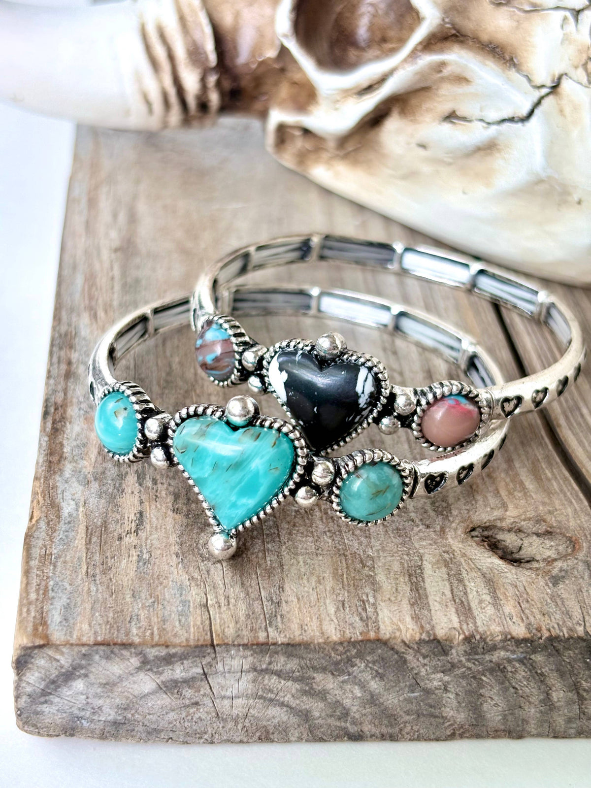 Western Style Heart Turquoise Stone Stretch Bangle Bracelet: Oval Black