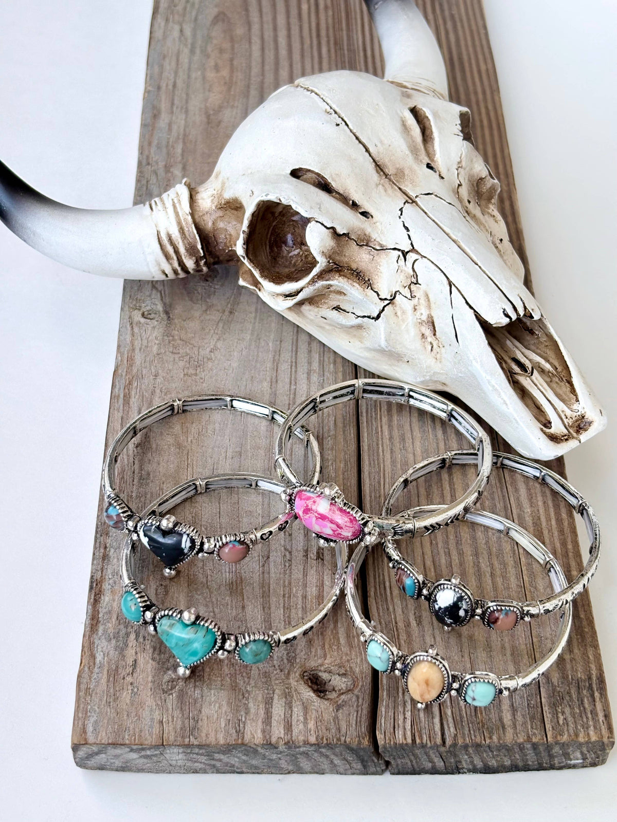 Western Style Heart Turquoise Stone Stretch Bangle Bracelet: Heart Black