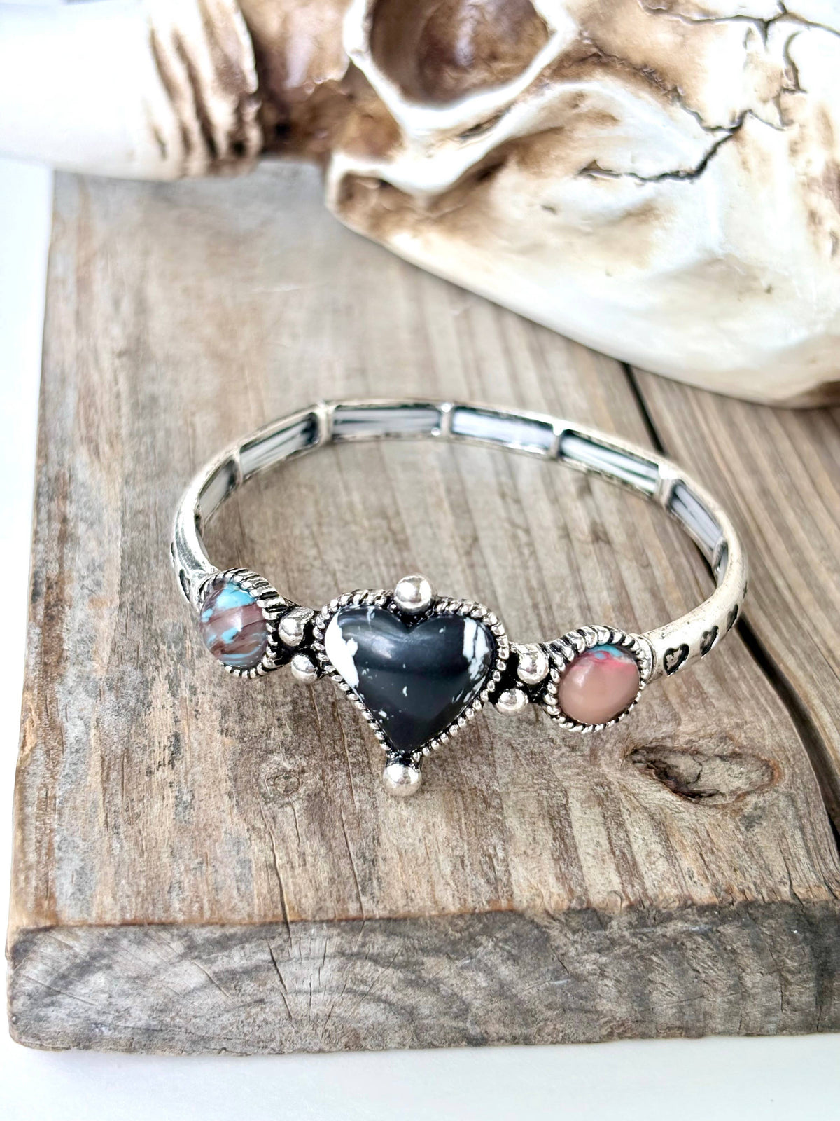 Western Style Heart Turquoise Stone Stretch Bangle Bracelet: Oval Black