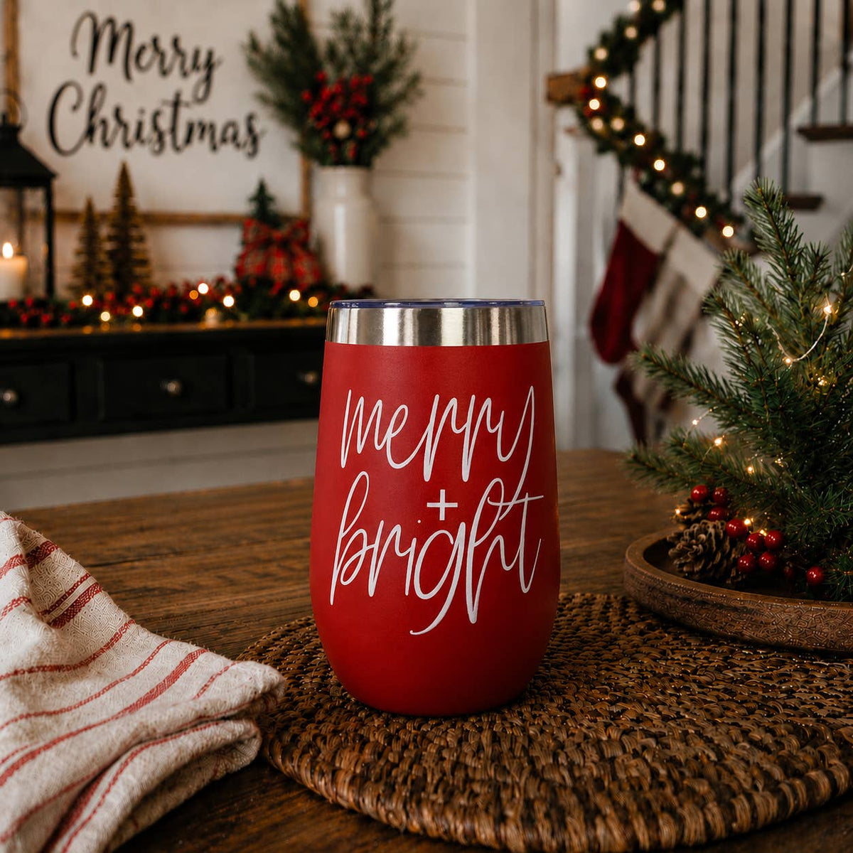 Christmas 2026 Party Drinkware, Red Holiday Tumblers w Lid: Mama Juice 12oz